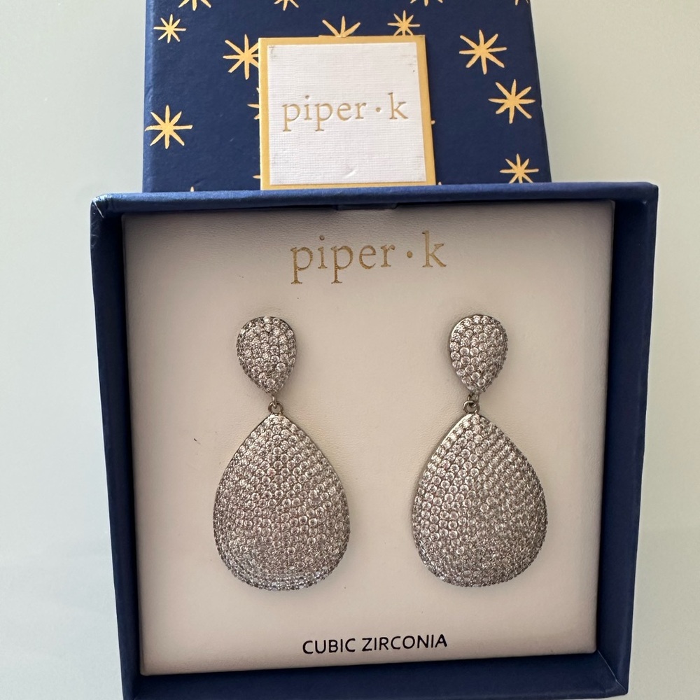 🆕Piper K Silver Teardrop Earrings with Cubic Zirconia - Picture 3 of 6